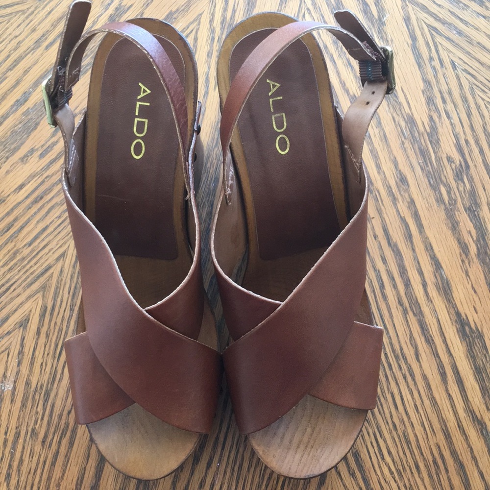 Aldo leather platform wedge size 9 brown